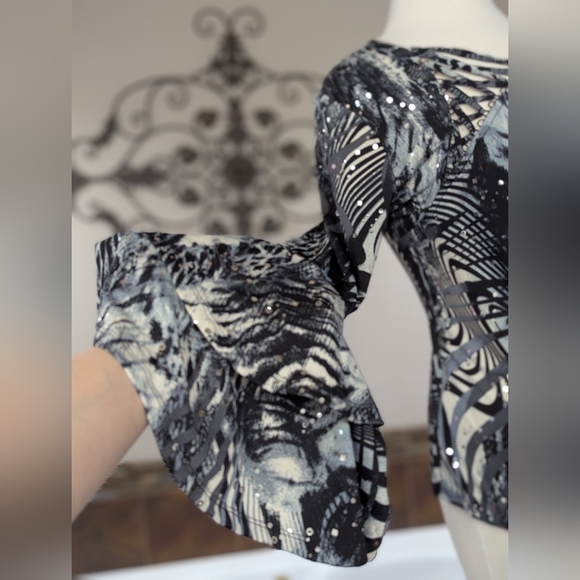 Venus Animal Print Sequin Blouse Size Large - Picture 2 of 6